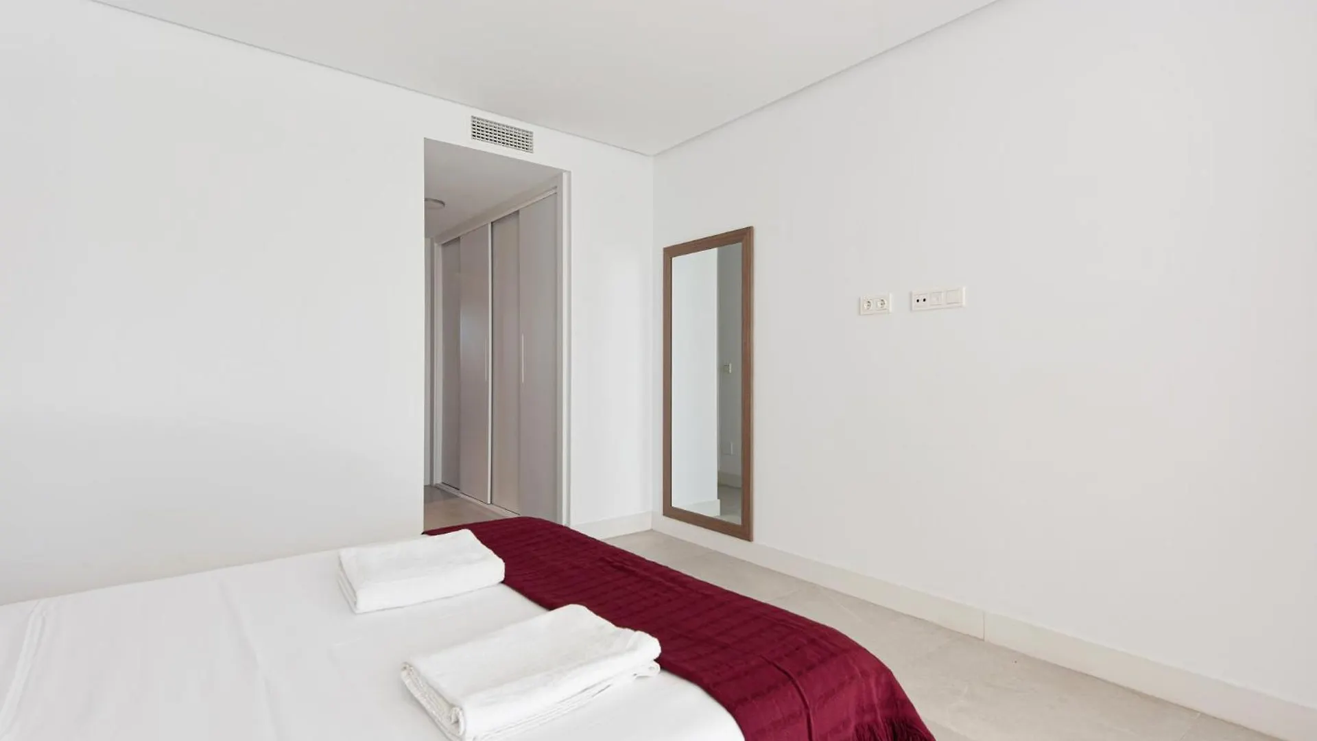 Stay U-Nique Apartment Romana Μαρμπέλλα