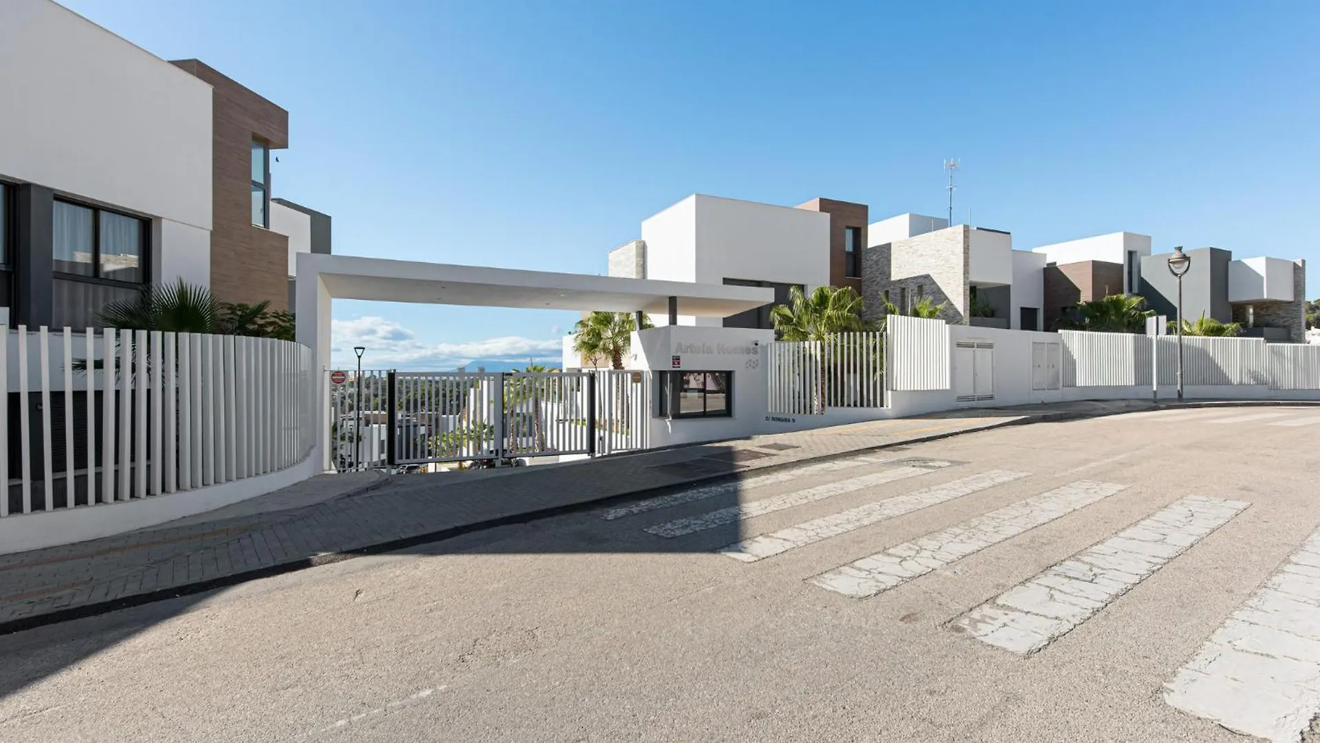 Stay U-Nique Apartment Romana Μαρμπέλλα