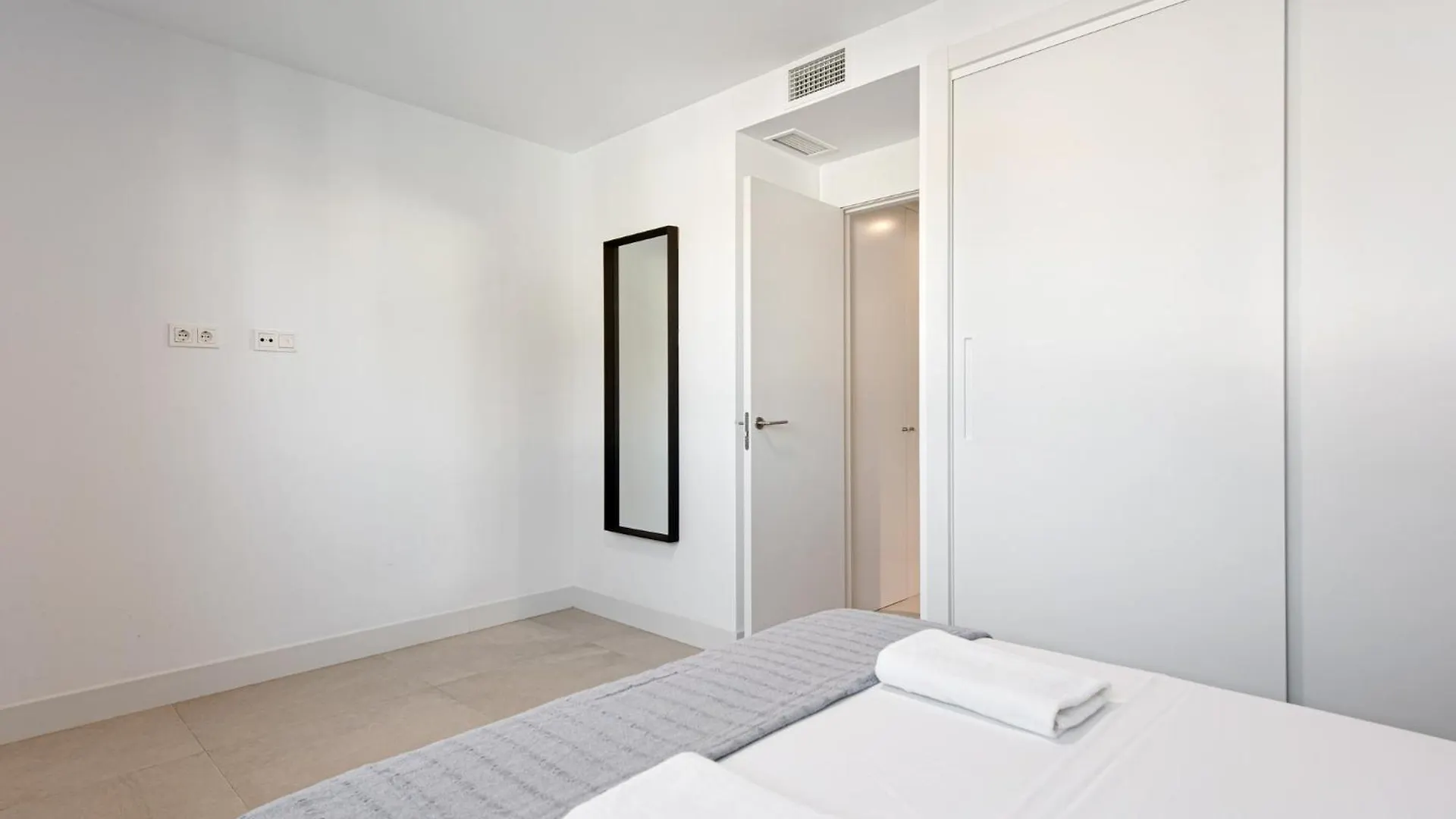 Stay U-Nique Apartment Romana Μαρμπέλλα